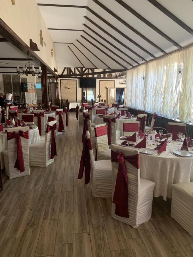Pensiune Restaurant Rustic Rm Sarat Rümnick Exterior foto